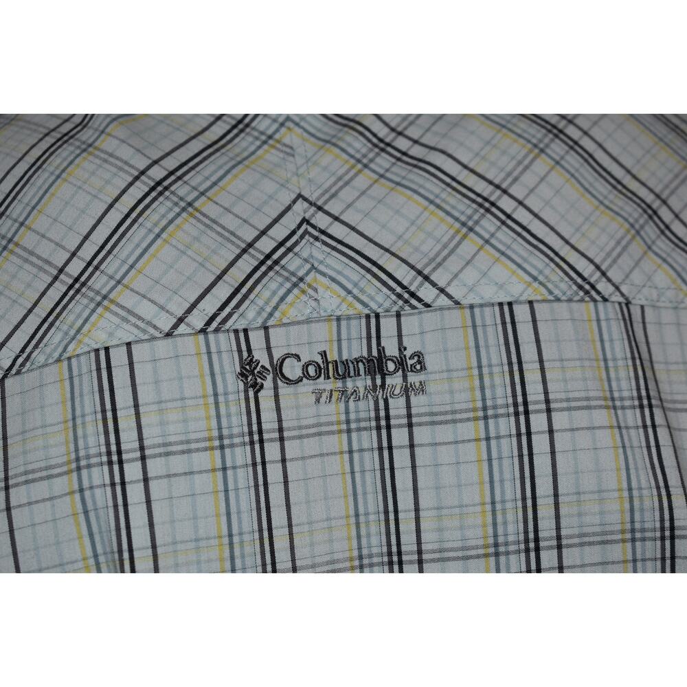 Columbia Titanium Fishing Shirt Men Size Medium Performance Hiking Vented - Picture 3 of 7